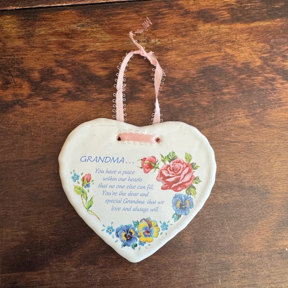 Paula's Cherished Sentiments‎ Grandma Heart Plaque Roses Pansies Thailand